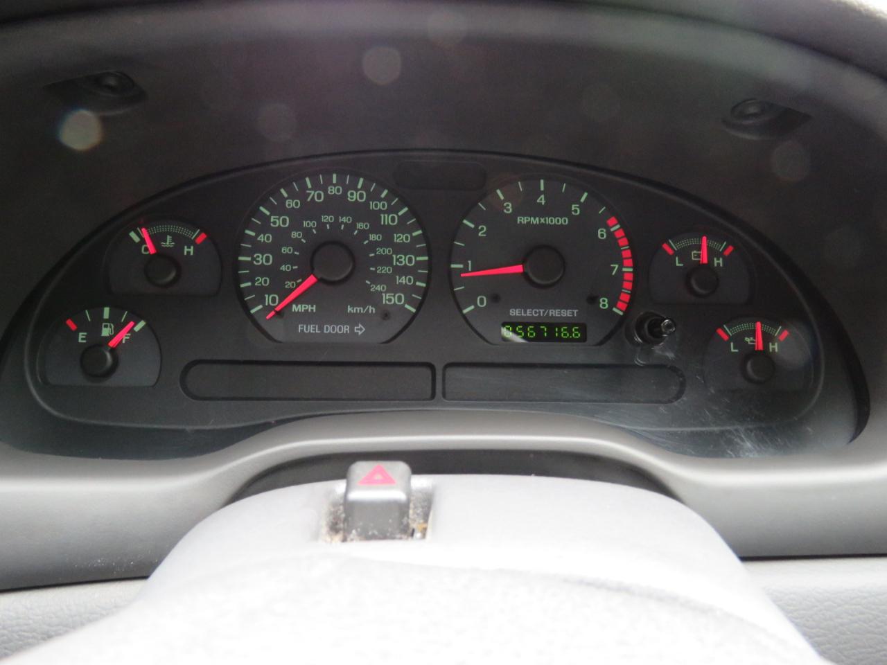 Ford Mustang GT Deluxe Coupe 2003