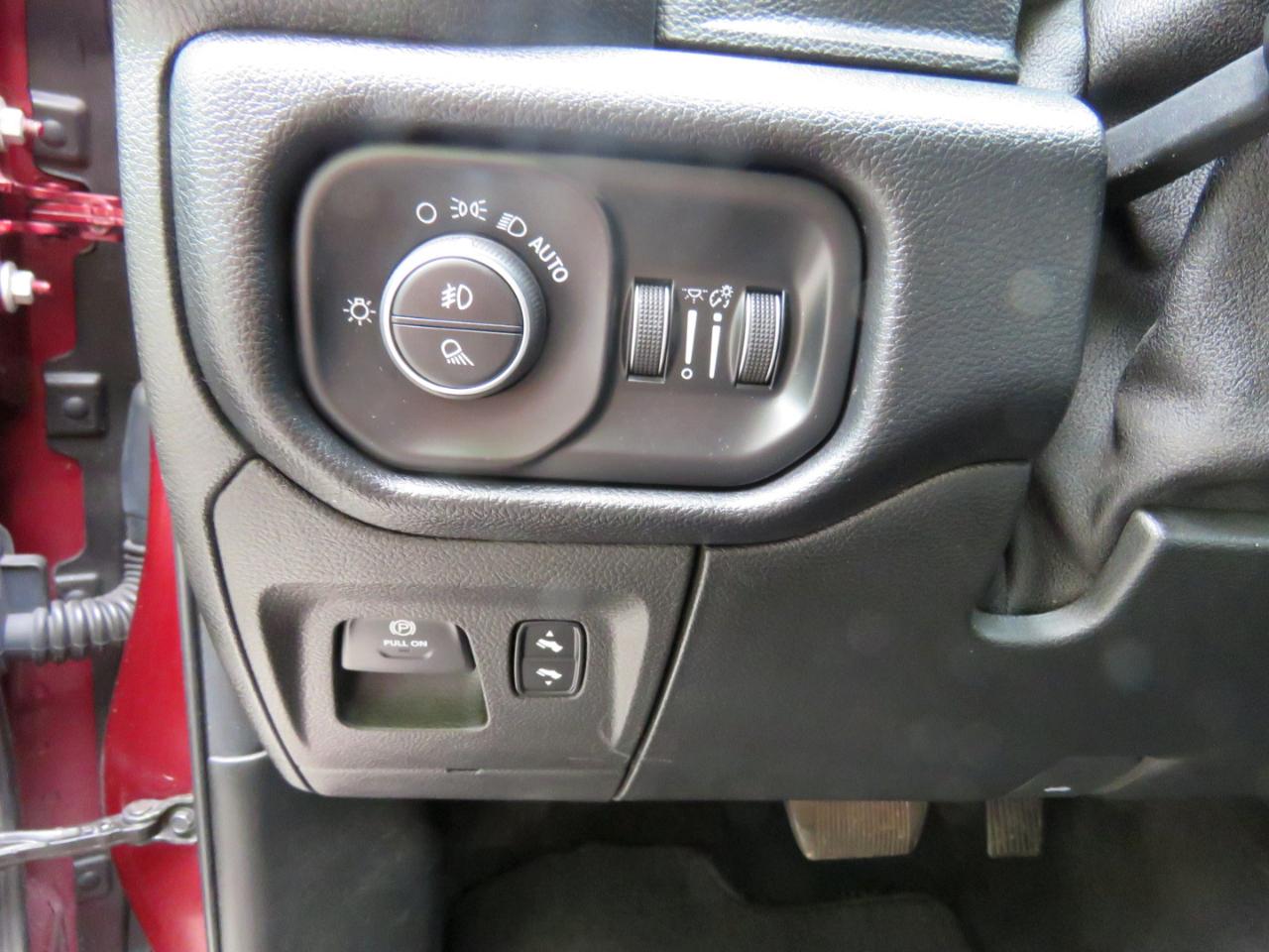 RAM 1500 Big Horn Quad Cab 4WD 2019