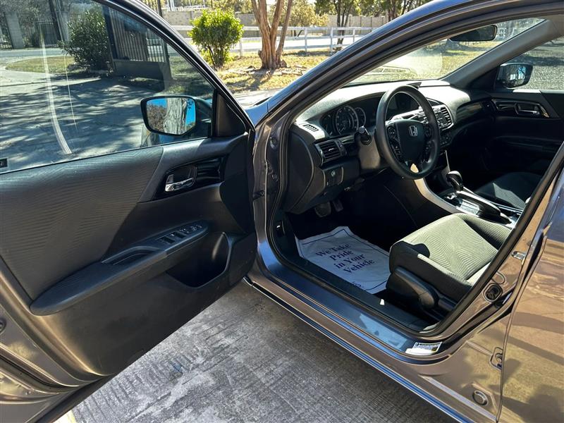 Honda Accord LX Sedan CVT 2017