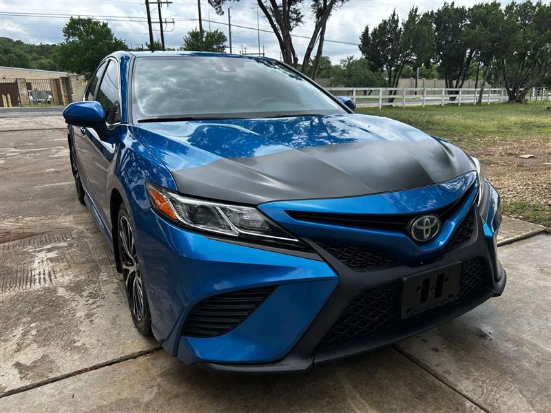 Toyota Camry SE 2018
