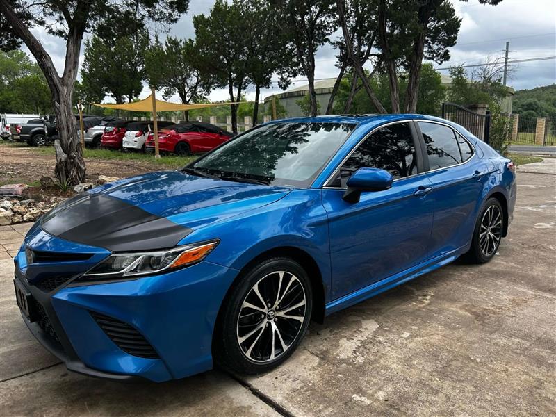 Toyota Camry SE 2018
