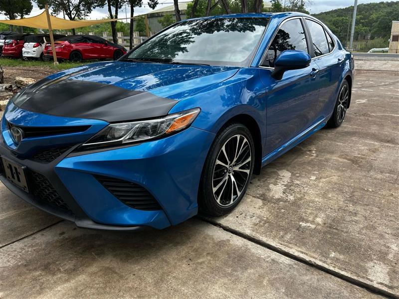 Toyota Camry SE 2018