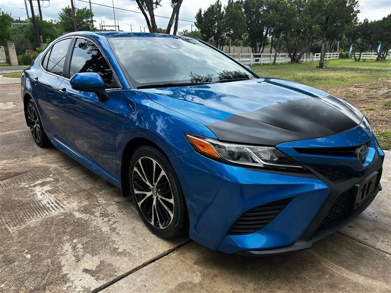 Toyota Camry SE 2018