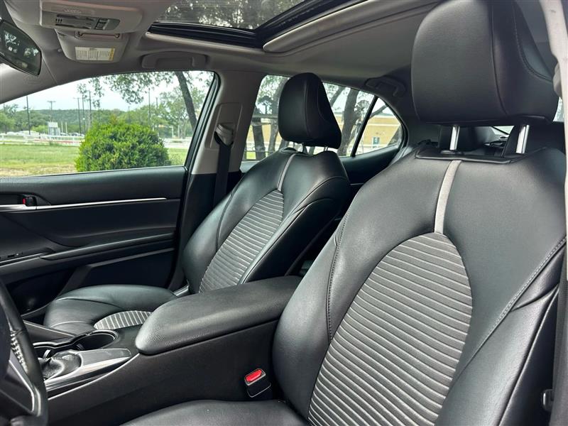 Toyota Camry SE 2018