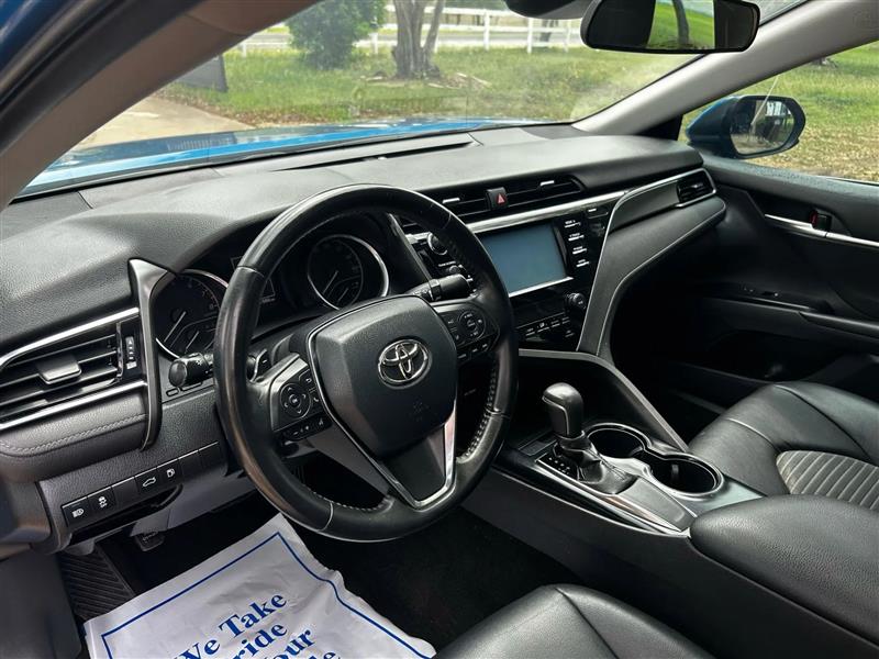 Toyota Camry SE 2018