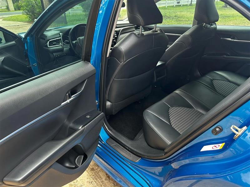 Toyota Camry SE 2018