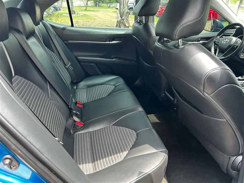 Toyota Camry SE 2018