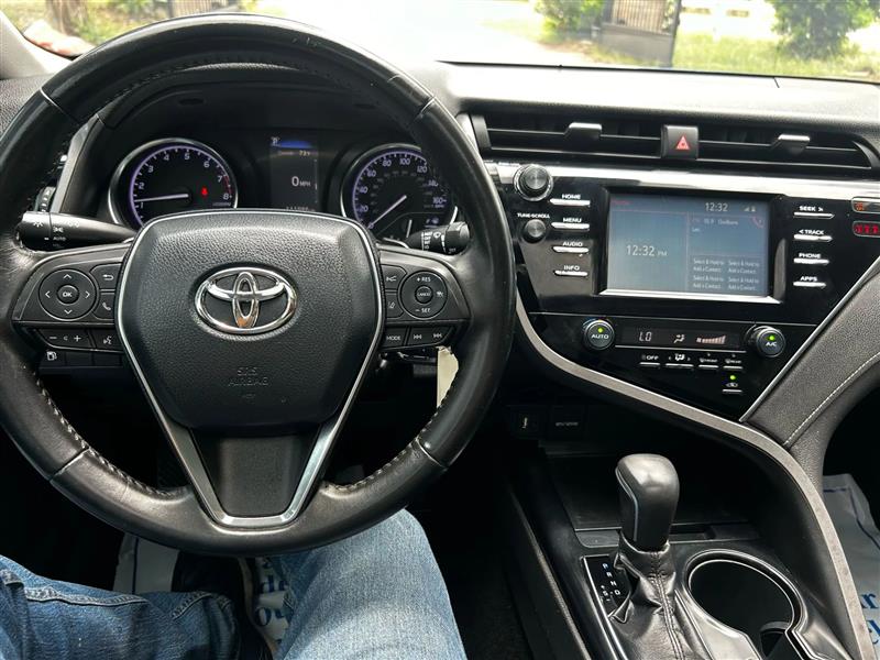 Toyota Camry SE 2018