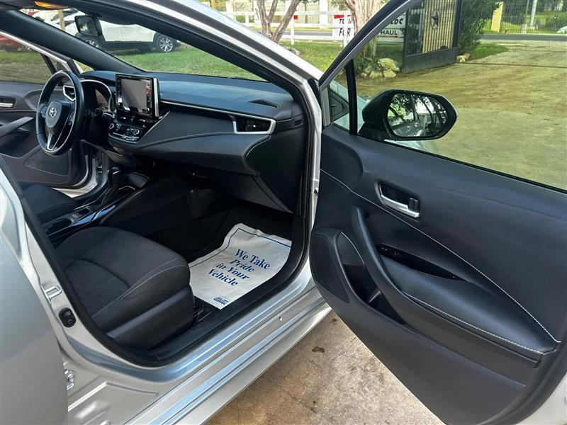 Toyota Corolla SE Hatchback CVT 2021