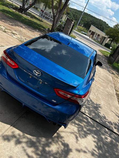 Toyota Camry SE 2019