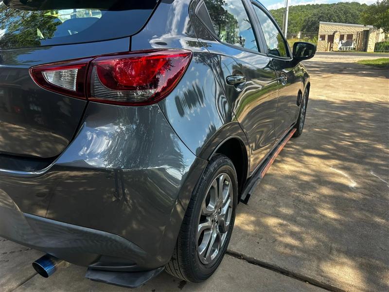 Toyota Yaris LE Hatchback 2020