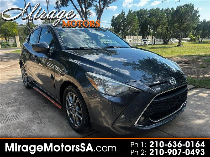 Toyota Yaris LE Hatchback 2020