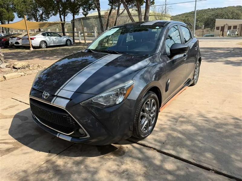 Toyota Yaris LE Hatchback 2020