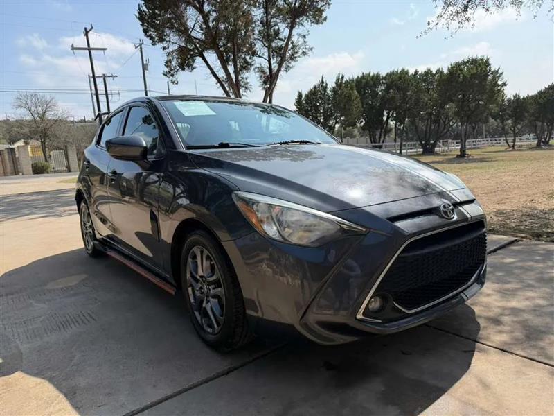 Toyota Yaris LE Hatchback 2020