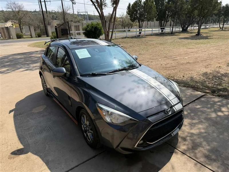 Toyota Yaris LE Hatchback 2020