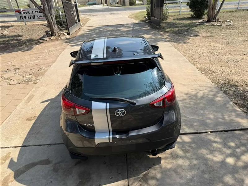 Toyota Yaris LE Hatchback 2020