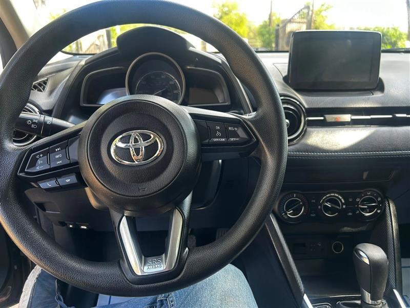 Toyota Yaris LE Hatchback 2020