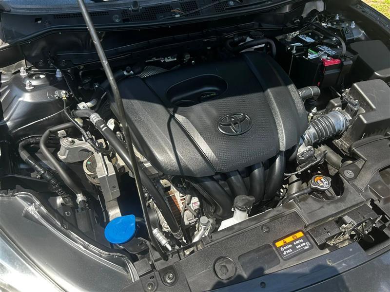 Toyota Yaris LE Hatchback 2020