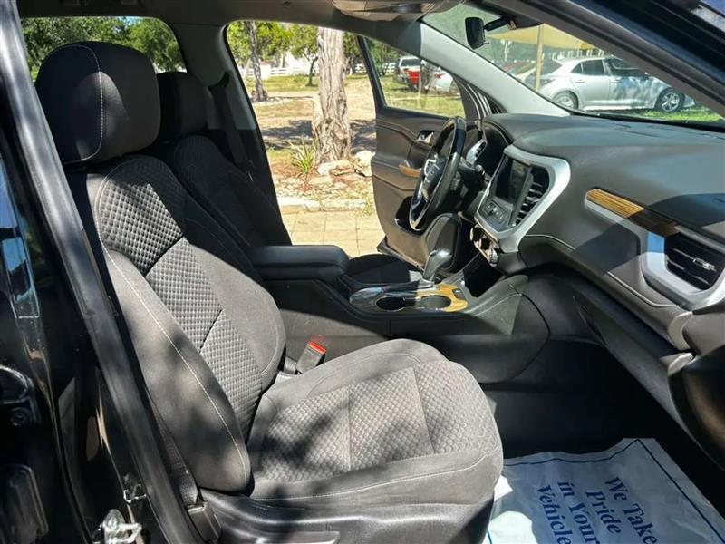 GMC Acadia SLE-1 FWD 2019