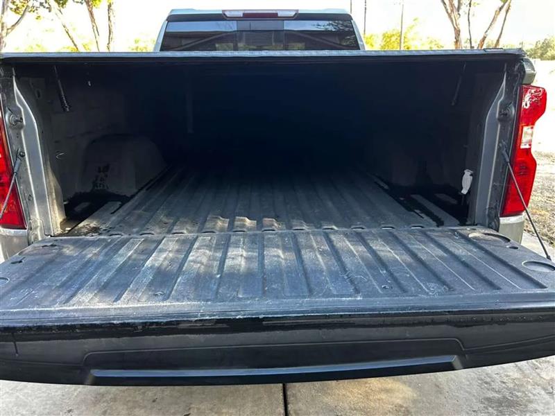 Chevrolet Silverado 1500 LT Crew Cab 2WD 2021