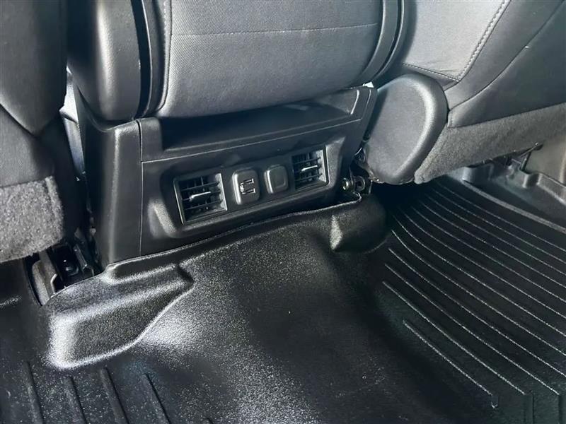 Chevrolet Silverado 1500 LT Crew Cab 2WD 2021