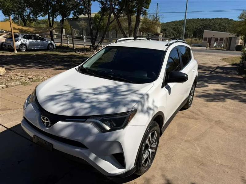 Toyota RAV4 LE FWD 2016 Toyota RAV4 LE FWD 2016