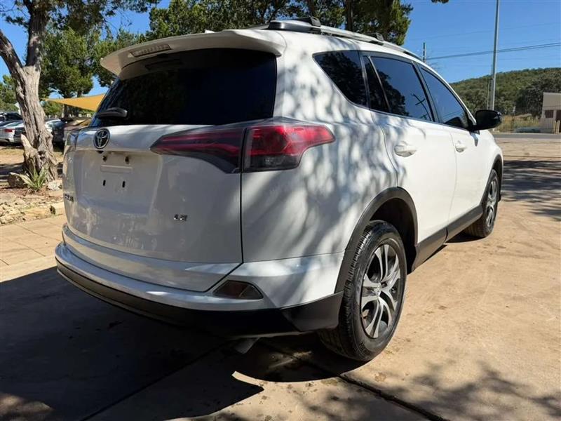 Toyota RAV4 LE FWD 2016 Toyota RAV4 LE FWD 2016