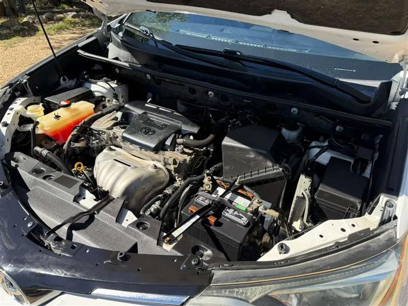 Toyota RAV4 LE FWD 2016