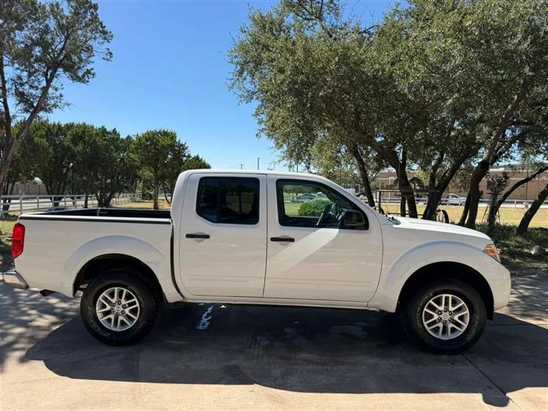 Nissan Frontier SV Crew Cab V6 2015