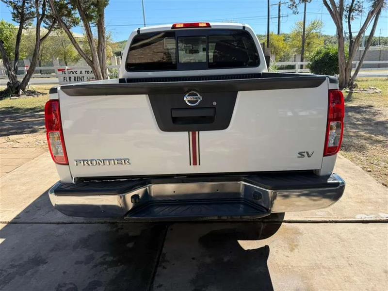 Nissan Frontier SV Crew Cab V6 2015