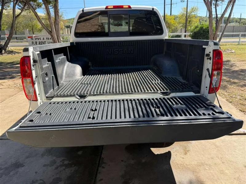 Nissan Frontier SV Crew Cab V6 2015