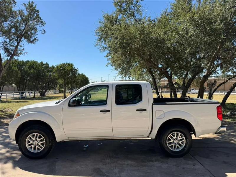Nissan Frontier SV Crew Cab V6 2015