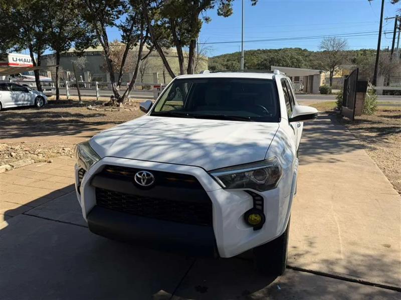 Toyota 4Runner SR5 2WD 2015