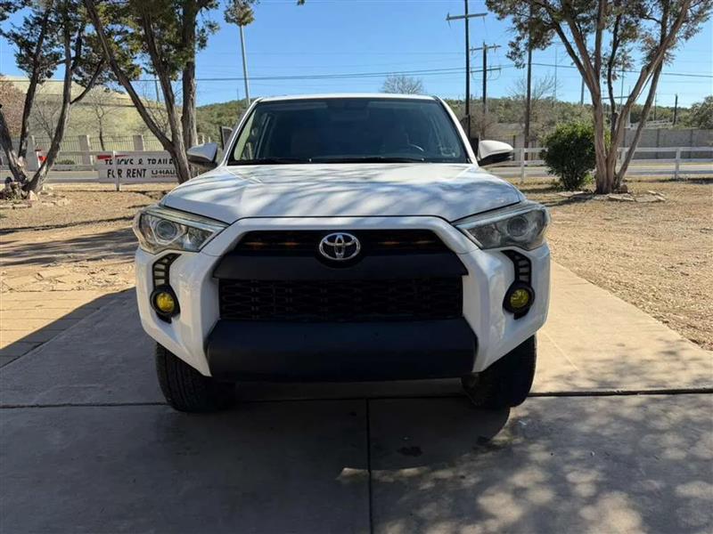 Toyota 4Runner SR5 2WD 2015