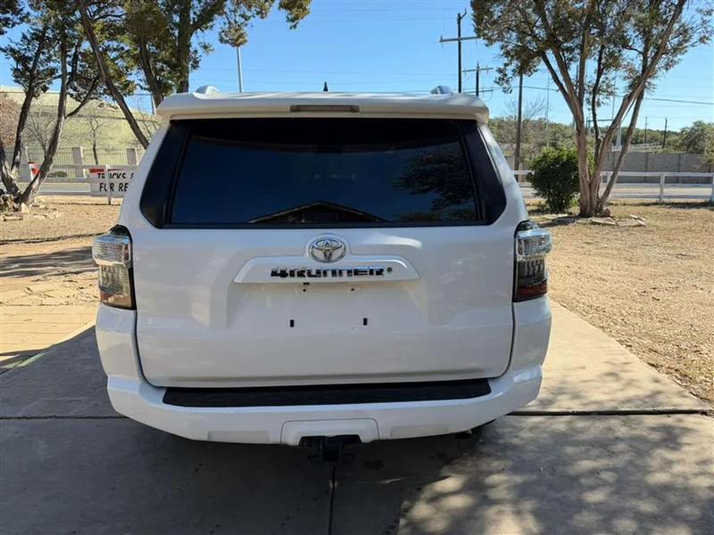 Toyota 4Runner SR5 2WD 2015