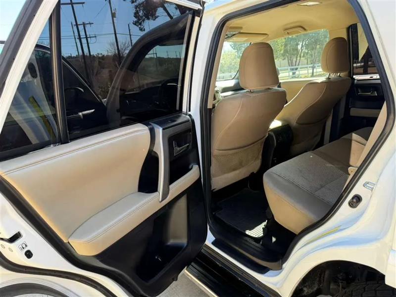 Toyota 4Runner SR5 2WD 2015