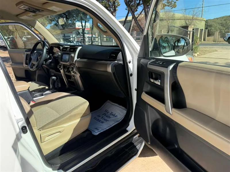 Toyota 4Runner SR5 2WD 2015