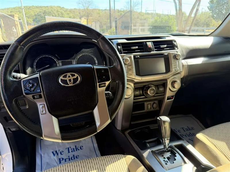 Toyota 4Runner SR5 2WD 2015