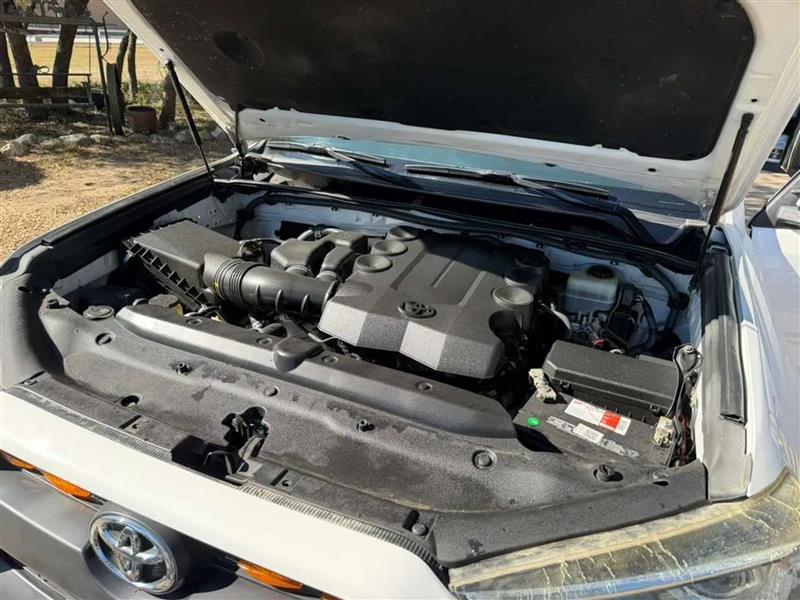 Toyota 4Runner SR5 2WD 2015