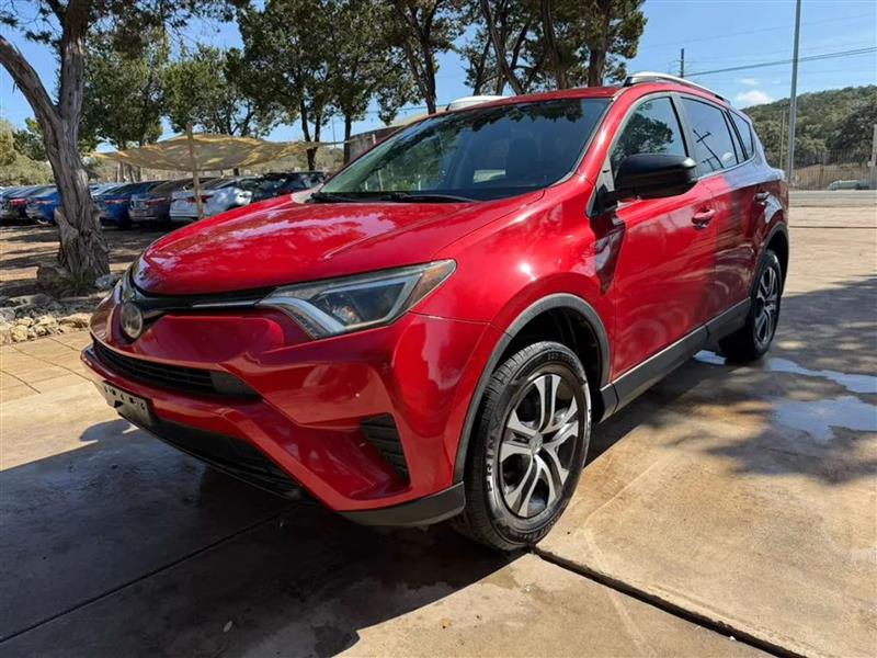 Toyota RAV4 LE FWD 2017