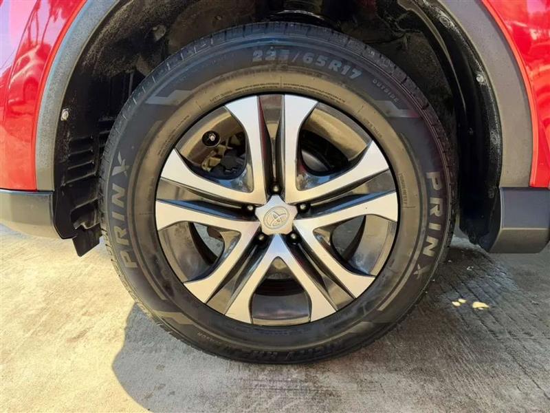 Toyota RAV4 LE FWD 2017