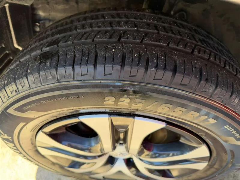 Toyota RAV4 LE FWD 2017