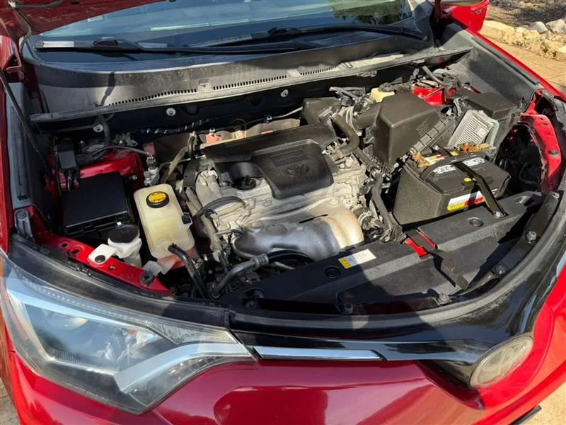 Toyota RAV4 LE FWD 2017