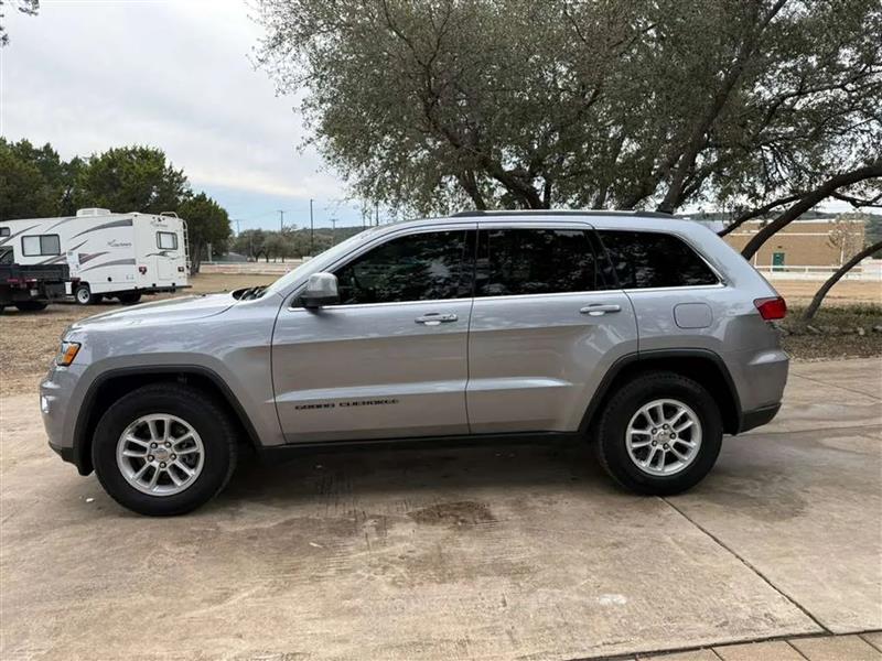 Jeep Grand Cherokee Laredo 2WD 2020