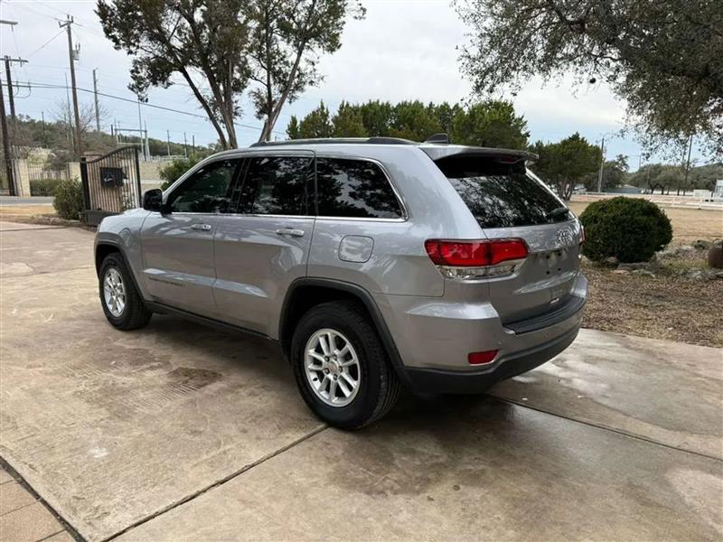 Jeep Grand Cherokee Laredo 2WD 2020