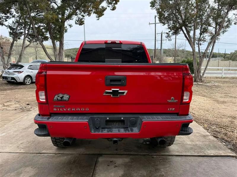 Chevrolet Silverado 1500 LTZ Crew Cab 4WD 2017