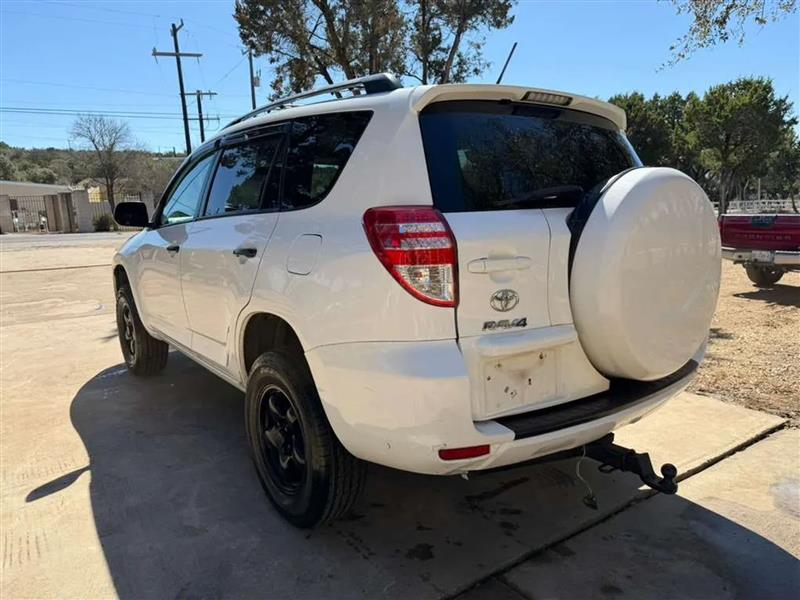 Toyota RAV4 Base I4 4WD 2011