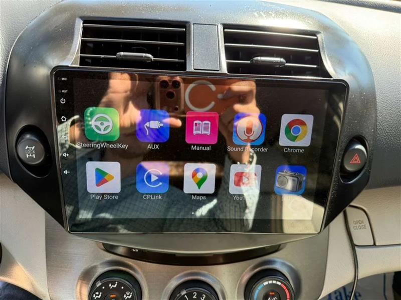 Toyota RAV4 Base I4 4WD 2011