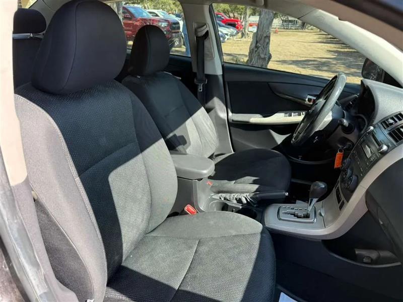 Toyota Corolla S 4-Speed AT 2010