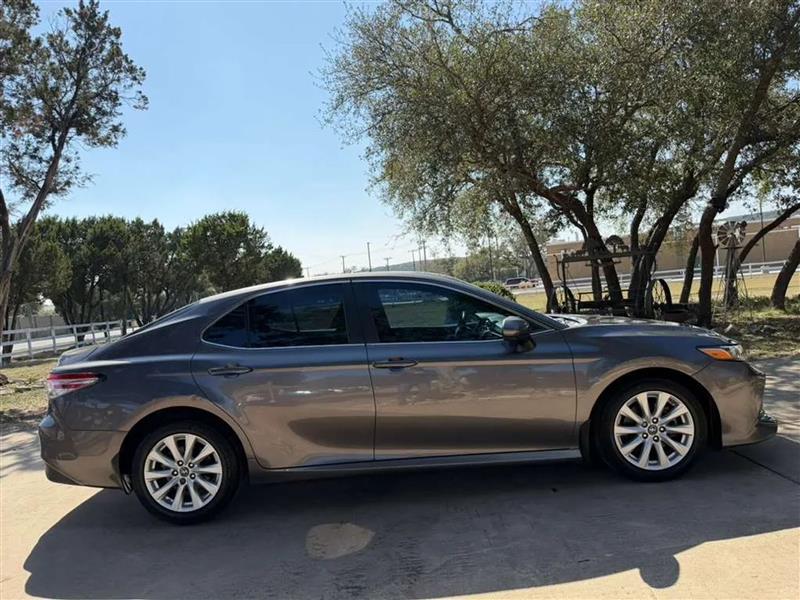 Toyota Camry LE 2018